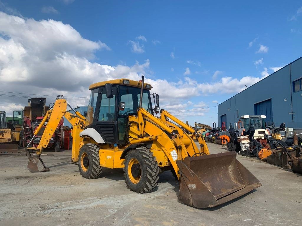 JCB 2 CX - Ekskavatorius-krautuvas: foto 2 JCB 2 CX - Ekskavatorius-krautuvas: foto 2