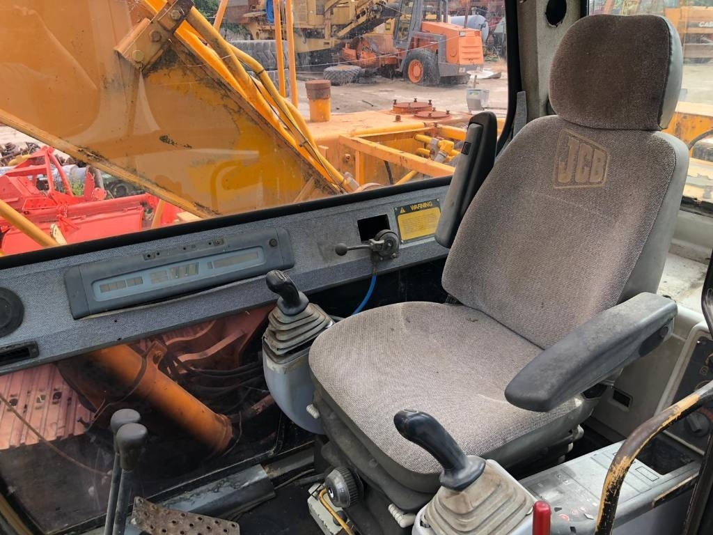 JCB JS 103 FOR PARTS - Vikšrinis ekskavatorius: foto 5 JCB JS 103 FOR PARTS - Vikšrinis ekskavatorius: foto 5