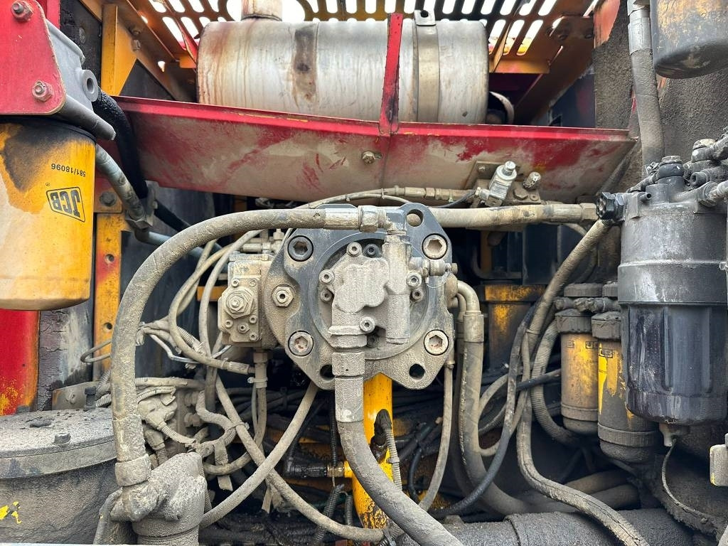 Vikšrinis ekskavatorius JCB JS 240 N LC: foto 10