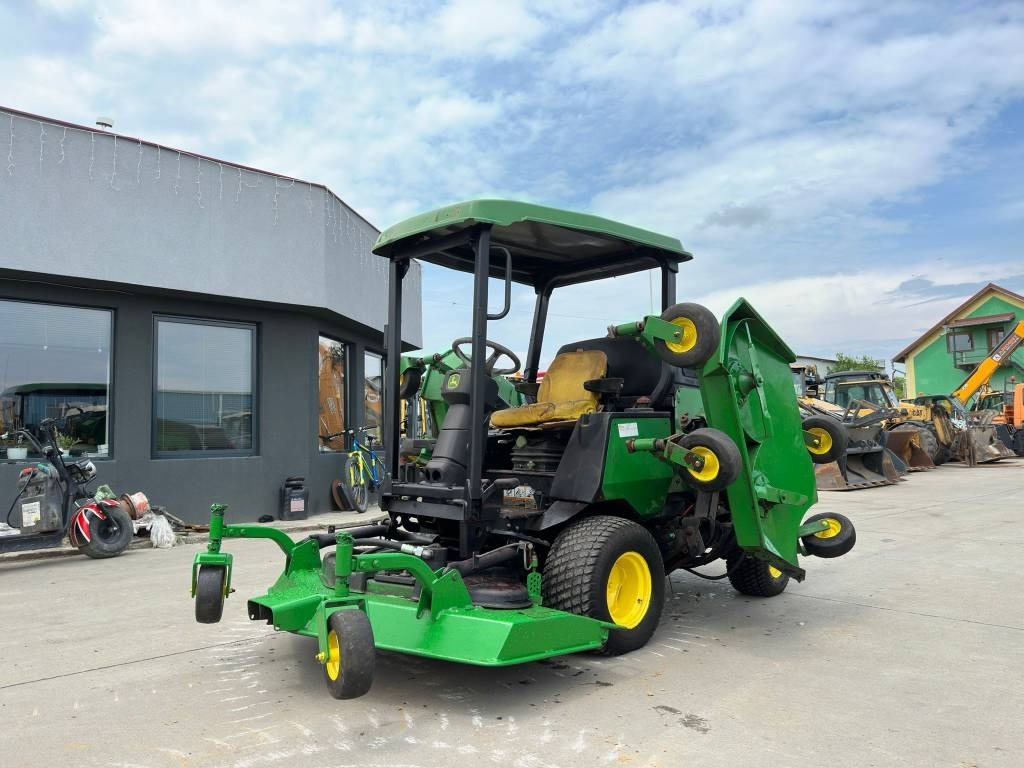John Deere 1600 Turbo - Vejapjovė: foto 1 John Deere 1600 Turbo - Vejapjovė: foto 1