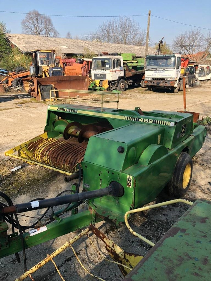 John Deere 459 - Stačiakampių ryšulių presas: foto 2 John Deere 459 - Stačiakampių ryšulių presas: foto 2