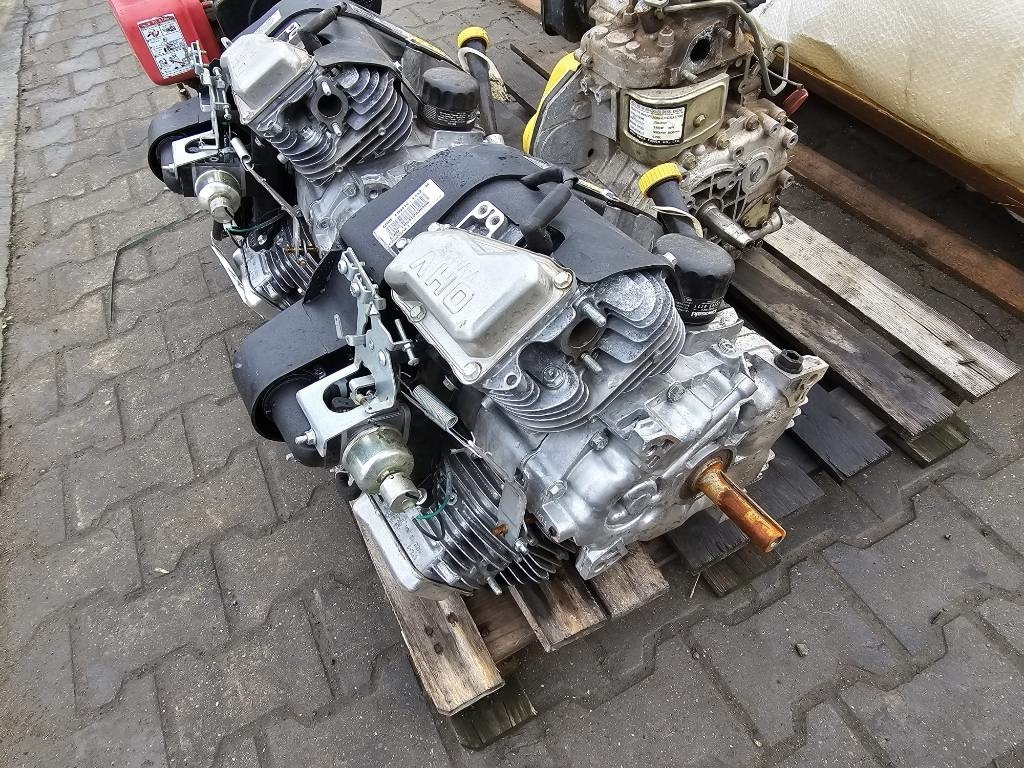 Kawasaki SRB3/P V-0113 ENGINE - Variklis - Statybinė technika: foto 2 Kawasaki SRB3/P V-0113 ENGINE - Variklis - Statybinė technika: foto 2