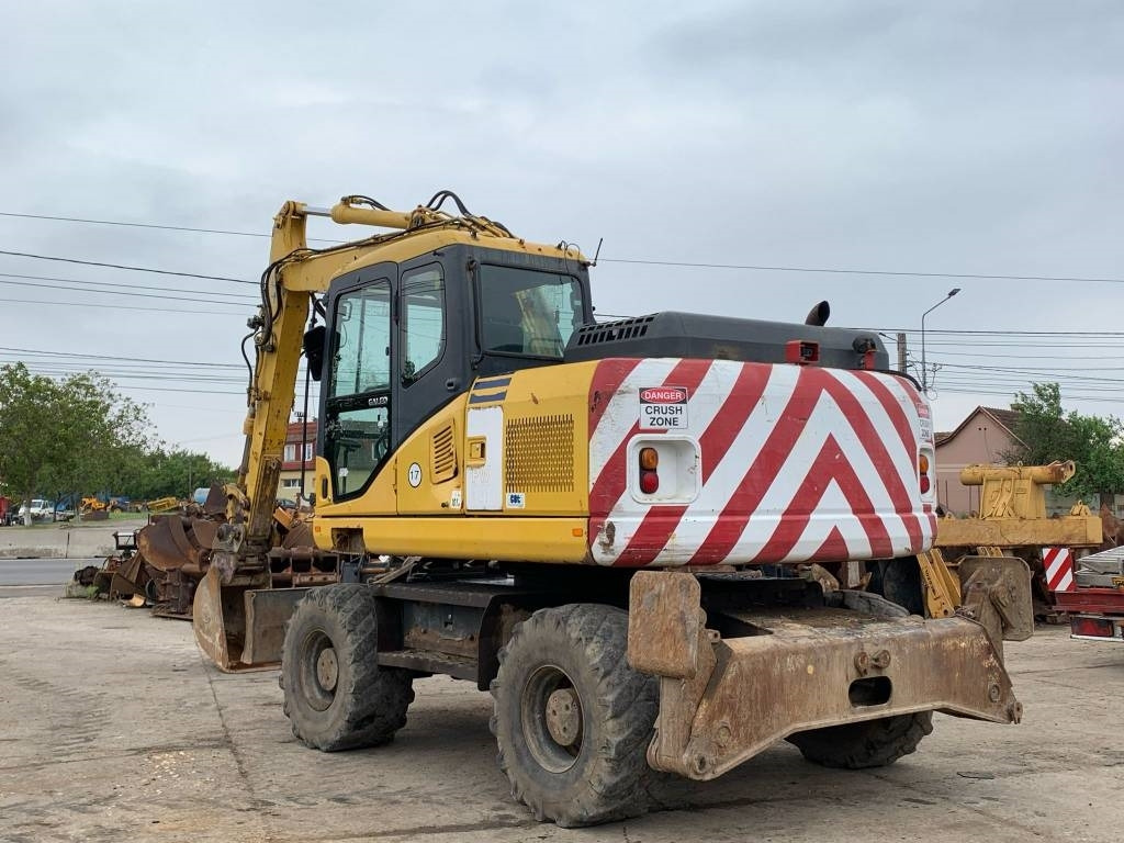 Komatsu PW 140-7 - Ratinis ekskavatorius: foto 3 Komatsu PW 140-7 - Ratinis ekskavatorius: foto 3