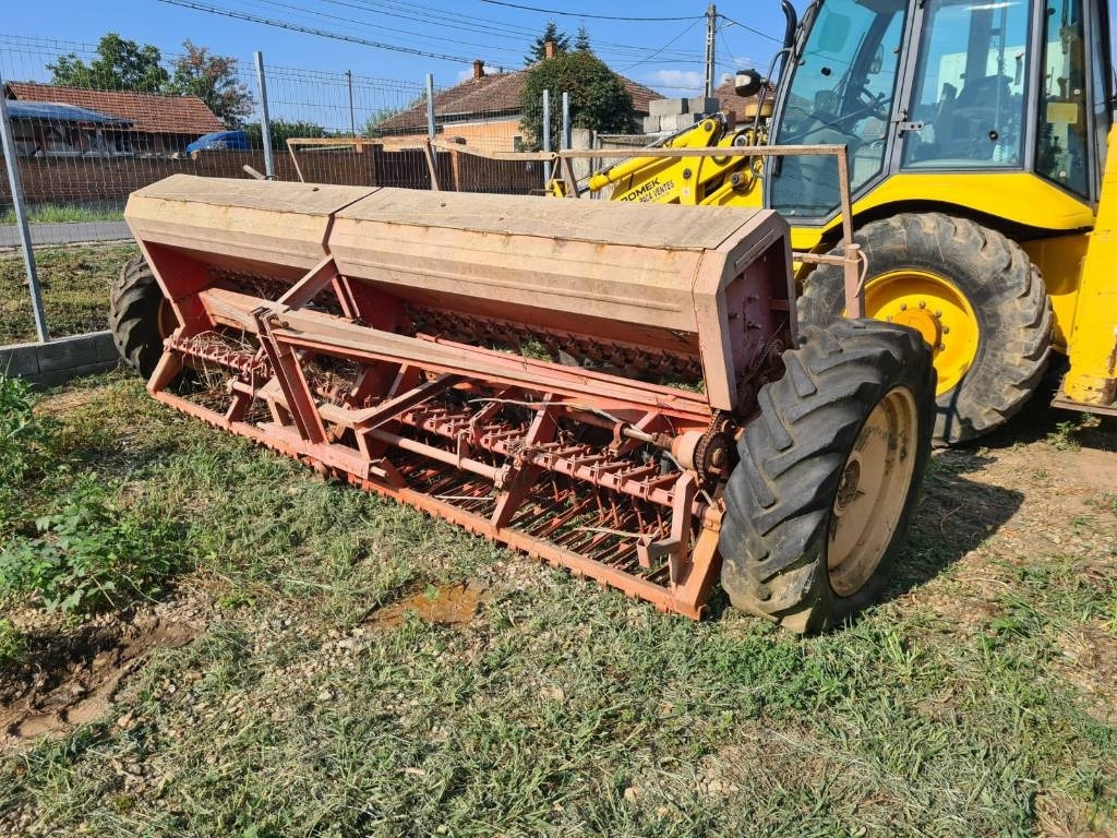 Kuhn 4M - Kombinuota sėjamoji: foto 1 Kuhn 4M - Kombinuota sėjamoji: foto 1