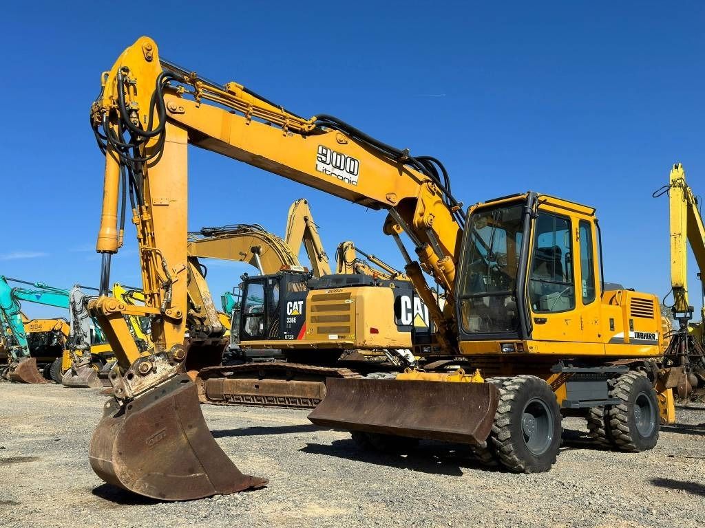 Liebherr A 900 B - Ratinis ekskavatorius: foto 1 Liebherr A 900 B - Ratinis ekskavatorius: foto 1