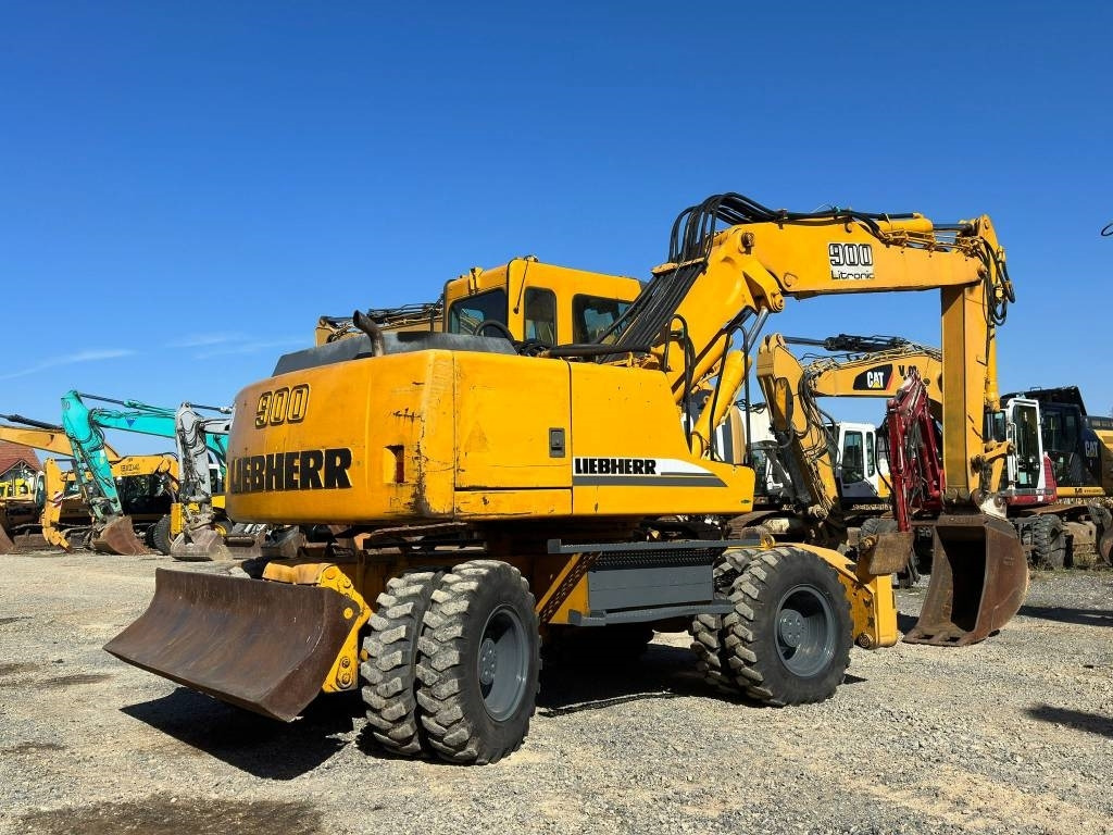 Liebherr A 900 B - Ratinis ekskavatorius: foto 4 Liebherr A 900 B - Ratinis ekskavatorius: foto 4