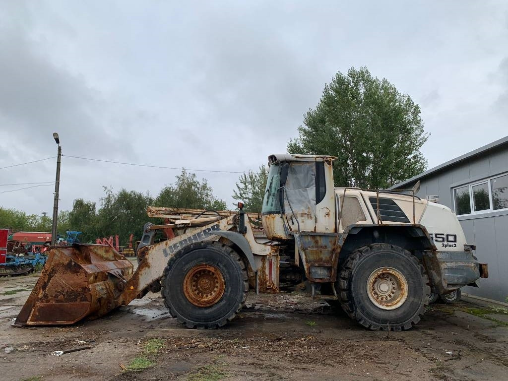 Liebherr L 550 2Plus2 FOR PARTS - Ratinis krautuvas: foto 2 Liebherr L 550 2Plus2 FOR PARTS - Ratinis krautuvas: foto 2