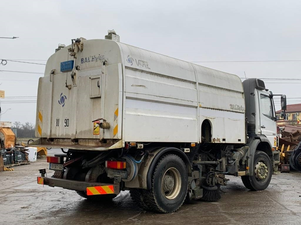 Mercedes-Benz Axor 1829 - Gatvių šlavimo mašina: foto 4 Mercedes-Benz Axor 1829 - Gatvių šlavimo mašina: foto 4