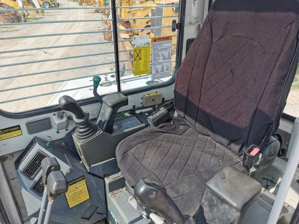 Takeuchi TB80FR - Mini ekskavatorius: foto 5 Takeuchi TB80FR - Mini ekskavatorius: foto 5