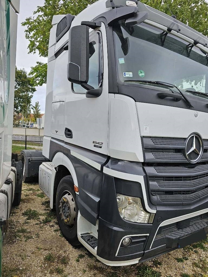 Mercedes-Benz Actros 1842 - Vilkikas: foto 2 Mercedes-Benz Actros 1842 - Vilkikas: foto 2