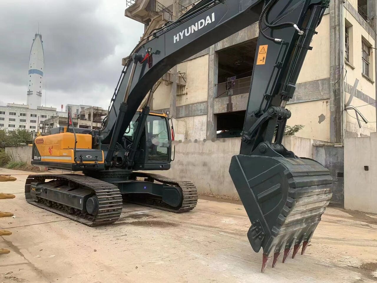 Hyundai R305LC-9T - Vikšrinis ekskavatorius: foto 3 Hyundai R305LC-9T - Vikšrinis ekskavatorius: foto 3