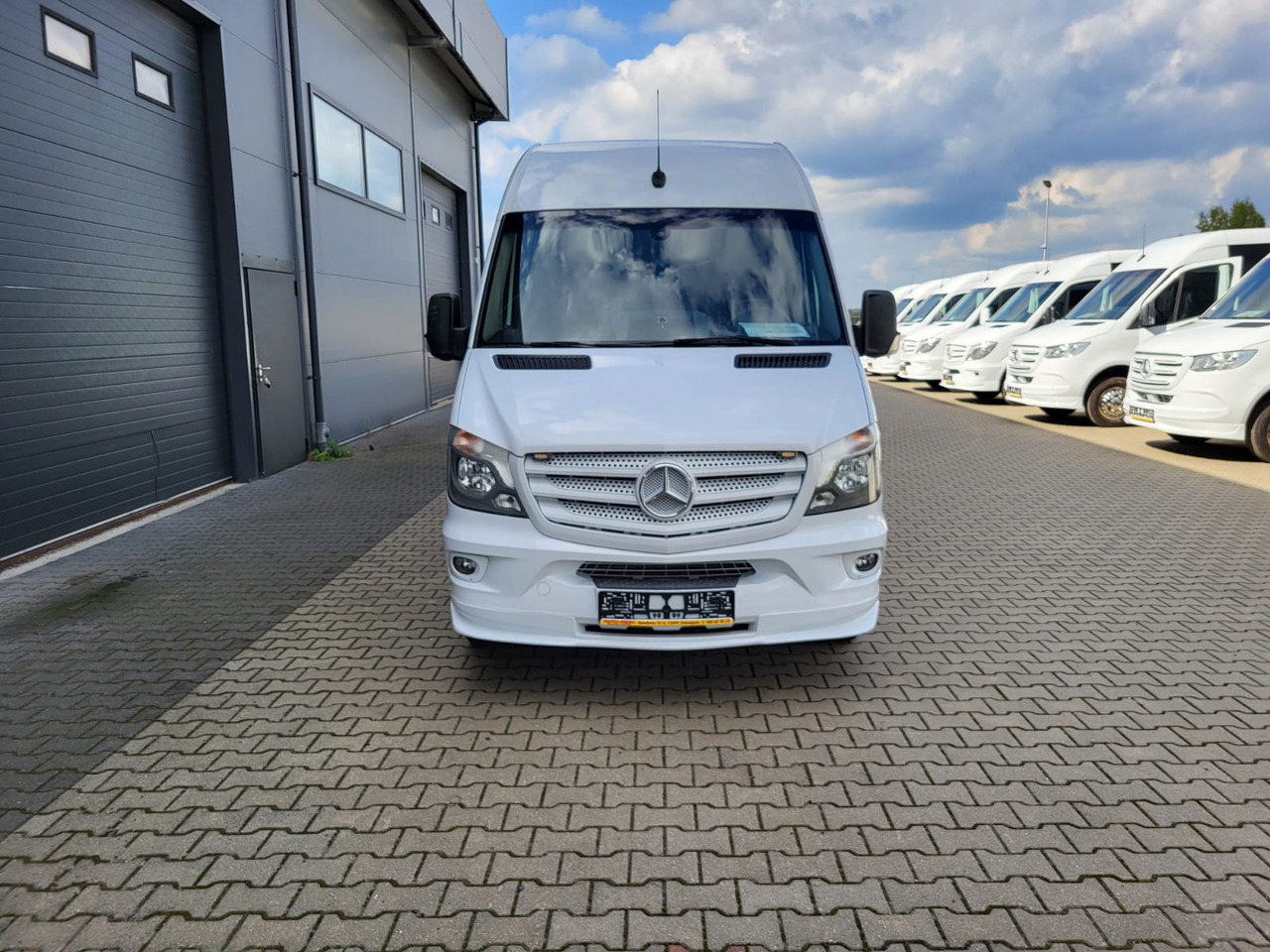 Mercedes-Benz Sprinter 519 CDI 24 places + 4 standing - Priemiestinis autobusas: foto 2 Mercedes-Benz Sprinter 519 CDI 24 places + 4 standing - Priemiestinis autobusas: foto 2