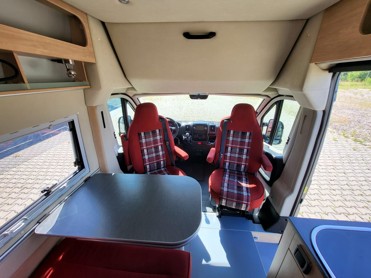 Mikroautobusas kemperis Peugeot Boxer: foto 12