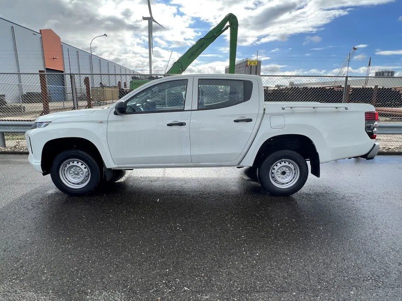 Mitsubishi L200 4x4 - 8 UNITS in WHITE 2.5 D GL Double Cab - EURO 2 - NEW!! Ready for work!!!** - Pikapas, Komercinis automobilis su dviguba kabina: foto 1 Mitsubishi L200 4x4 - 8 UNITS in WHITE 2.5 D GL Double Cab - EURO 2 - NEW!! Ready for work!!!** - Pikapas, Komercinis automobilis su dviguba kabina: foto 1