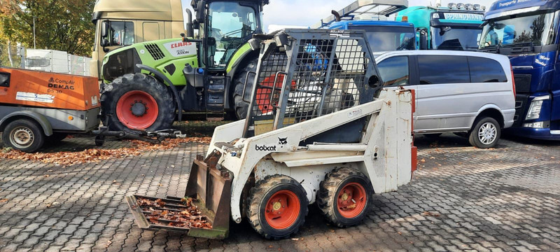 Bobcat 443 4x4 Radlader - Mini krautuvas: foto 1 Bobcat 443 4x4 Radlader - Mini krautuvas: foto 1