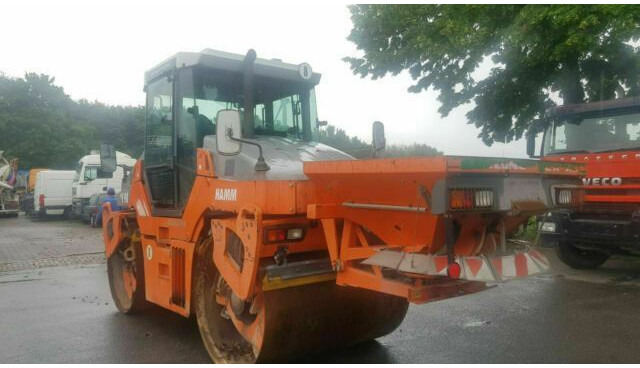 Hamm DV90 VO mit Streuer Klima German Maschine - Volas: foto 2 Hamm DV90 VO mit Streuer Klima German Maschine - Volas: foto 2
