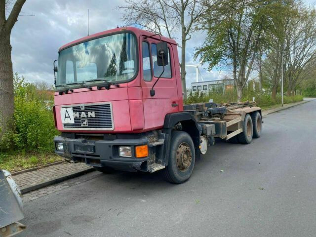MAN 26.372K 6x4 Abrollkipper AHK Blatt/Blatt - Hook-lift sunkvežimis: foto 1 MAN 26.372K 6x4 Abrollkipper AHK Blatt/Blatt - Hook-lift sunkvežimis: foto 1