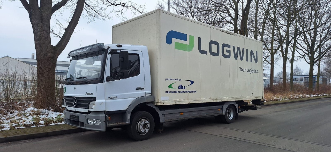 Mercedes-Benz 1222 Atego Koffer mit LBW Klima - Furgonas sunkvežimis: foto 1 Mercedes-Benz 1222 Atego Koffer mit LBW Klima - Furgonas sunkvežimis: foto 1