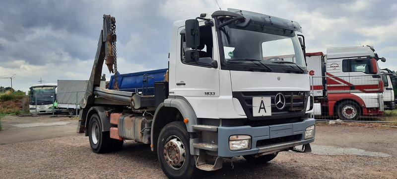 Mercedes-Benz 1833 Absetzkipper - Nuožulnaus pakėlimo ant platformos sunkvežimis: foto 2 Mercedes-Benz 1833 Absetzkipper - Nuožulnaus pakėlimo ant platformos sunkvežimis: foto 2