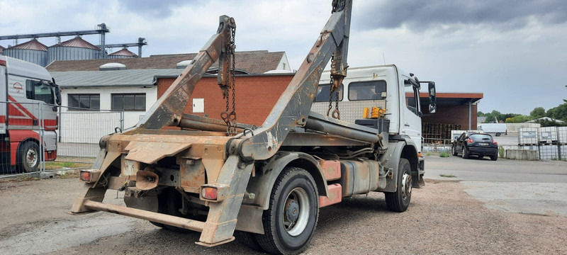 Mercedes-Benz 1833 Absetzkipper - Nuožulnaus pakėlimo ant platformos sunkvežimis: foto 5 Mercedes-Benz 1833 Absetzkipper - Nuožulnaus pakėlimo ant platformos sunkvežimis: foto 5