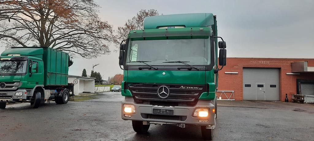 Mercedes-Benz 1841K 4x2 Actros Kipper mit Kran+Greifer - Savivartis sunkvežimis, Sunkvežimis su kranu: foto 2 Mercedes-Benz 1841K 4x2 Actros Kipper mit Kran+Greifer - Savivartis sunkvežimis, Sunkvežimis su kranu: foto 2