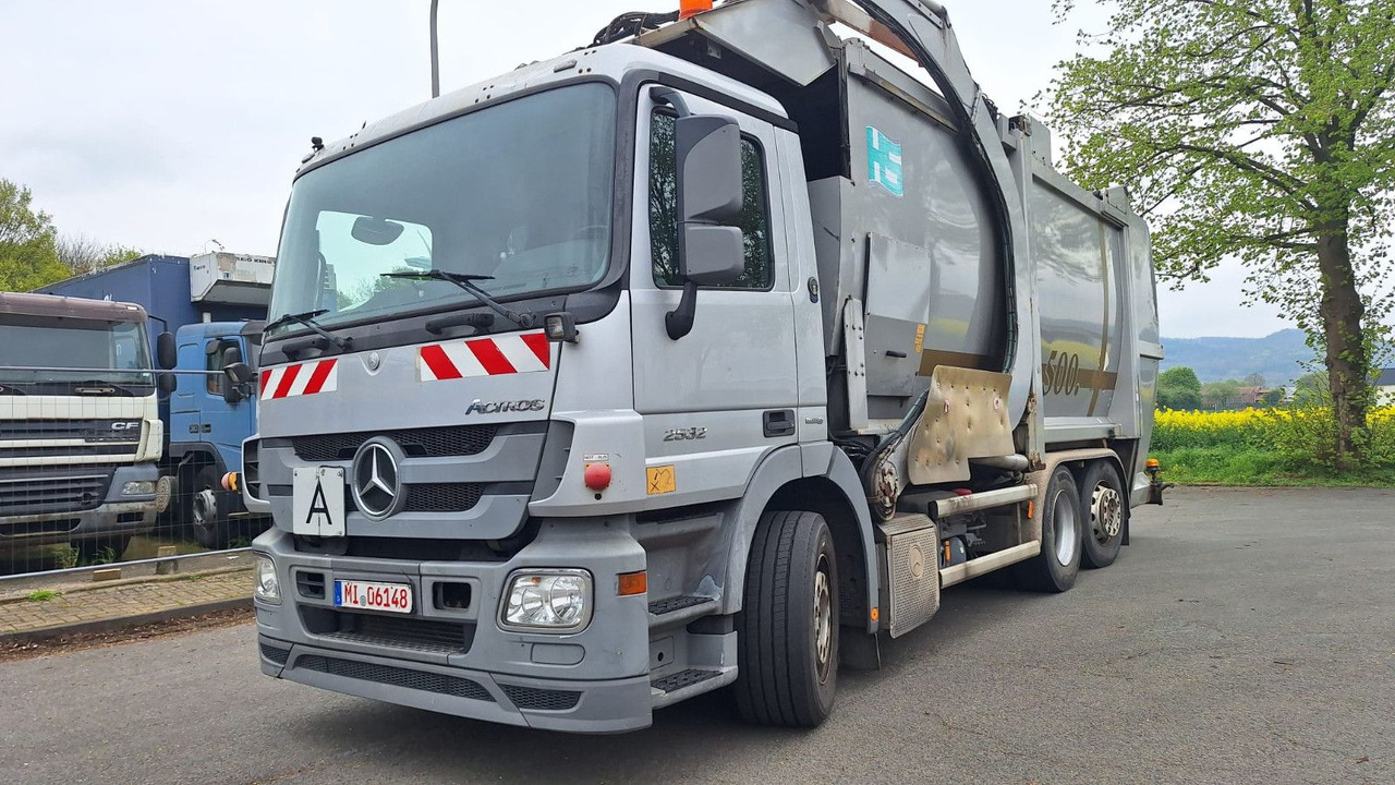 Mercedes-Benz 2532 Actros Überkopflader - Šiukšliavežis: foto 2 Mercedes-Benz 2532 Actros Überkopflader - Šiukšliavežis: foto 2