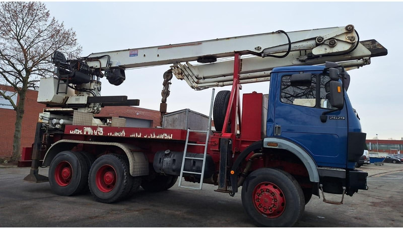 Mercedes-Benz 2629 AK Motorwagen mit Kran Dachdeckerkran6x6 - Sunkvežimis su kranu: foto 1 Mercedes-Benz 2629 AK Motorwagen mit Kran Dachdeckerkran6x6 - Sunkvežimis su kranu: foto 1