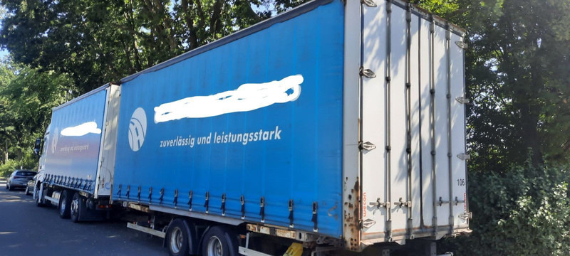 Mercedes-Benz 2642 Jumbozug Mit Hänger - Tentinis sunkvežimis: foto 3 Mercedes-Benz 2642 Jumbozug Mit Hänger - Tentinis sunkvežimis: foto 3
