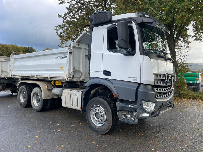 Mercedes-Benz 2648 3348 - Savivartis sunkvežimis: foto 1 Mercedes-Benz 2648 3348 - Savivartis sunkvežimis: foto 1