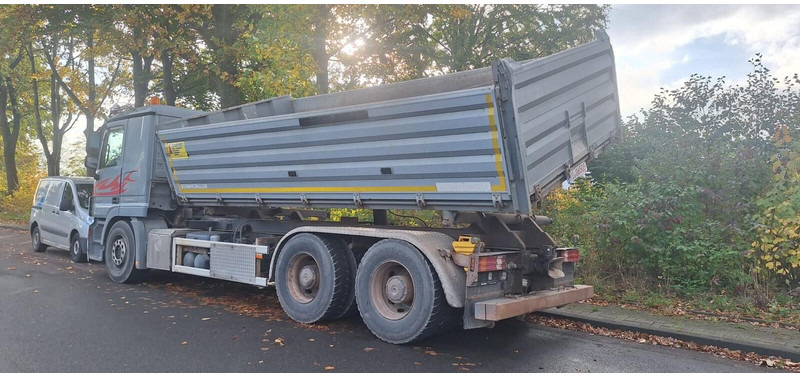 Mercedes-Benz Actros 2651 V8 6x4 - Savivartis sunkvežimis: foto 3 Mercedes-Benz Actros 2651 V8 6x4 - Savivartis sunkvežimis: foto 3