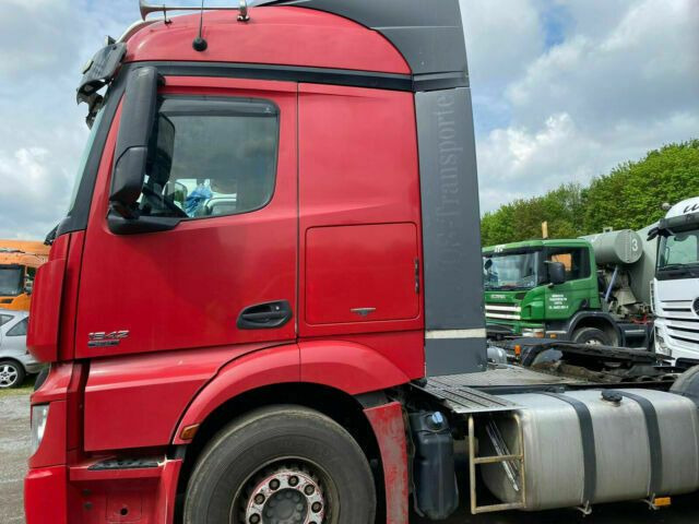 Mercedes-Benz 1842 Actros MP4 G.Haus/Hochdach Vollbaust - Vilkikas: foto 3 Mercedes-Benz 1842 Actros MP4 G.Haus/Hochdach Vollbaust - Vilkikas: foto 3
