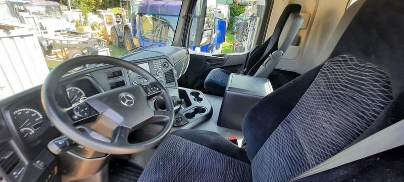 Mercedes-Benz 2043 Arocs 4x4 - Vilkikas: foto 5 Mercedes-Benz 2043 Arocs 4x4 - Vilkikas: foto 5