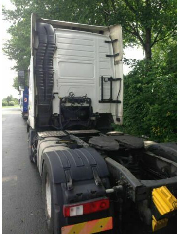 Volvo FH 440 G.Haus-Hochdach Euro:4 German Truck - Vilkikas: foto 4 Volvo FH 440 G.Haus-Hochdach Euro:4 German Truck - Vilkikas: foto 4