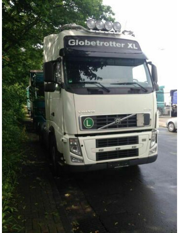 Volvo FH 440 G.Haus-Hochdach Euro:4 German Truck - Vilkikas: foto 3 Volvo FH 440 G.Haus-Hochdach Euro:4 German Truck - Vilkikas: foto 3