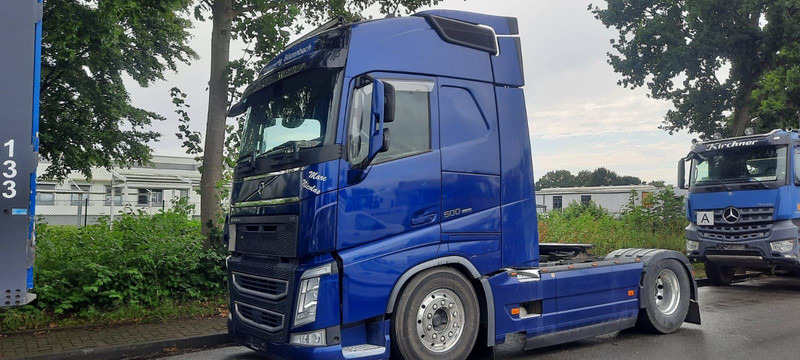 Volvo FH 500 GLobetrotter XL - Vilkikas: foto 2 Volvo FH 500 GLobetrotter XL - Vilkikas: foto 2