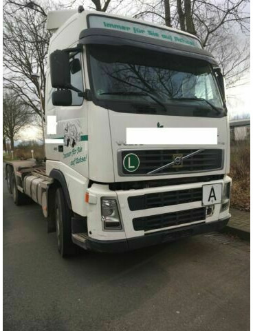 Volvo FH12-420 G.Haus 2xBett Klima Schaltgetriebe Reta - Hook-lift sunkvežimis: foto 2 Volvo FH12-420 G.Haus 2xBett Klima Schaltgetriebe Reta - Hook-lift sunkvežimis: foto 2