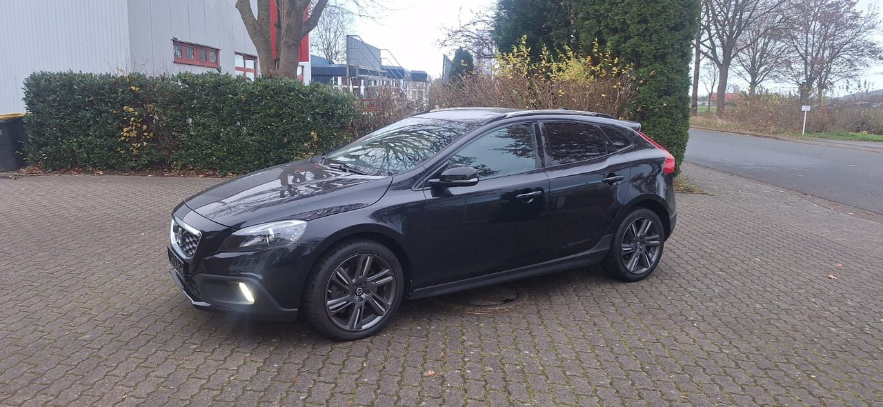 Volvo V40 Cross Country You! - Visureigis: foto 2 Volvo V40 Cross Country You! - Visureigis: foto 2