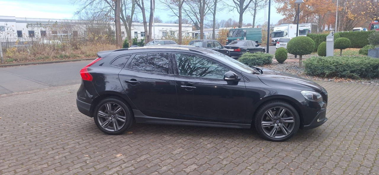 Volvo V40 Cross Country You! - Visureigis: foto 3 Volvo V40 Cross Country You! - Visureigis: foto 3