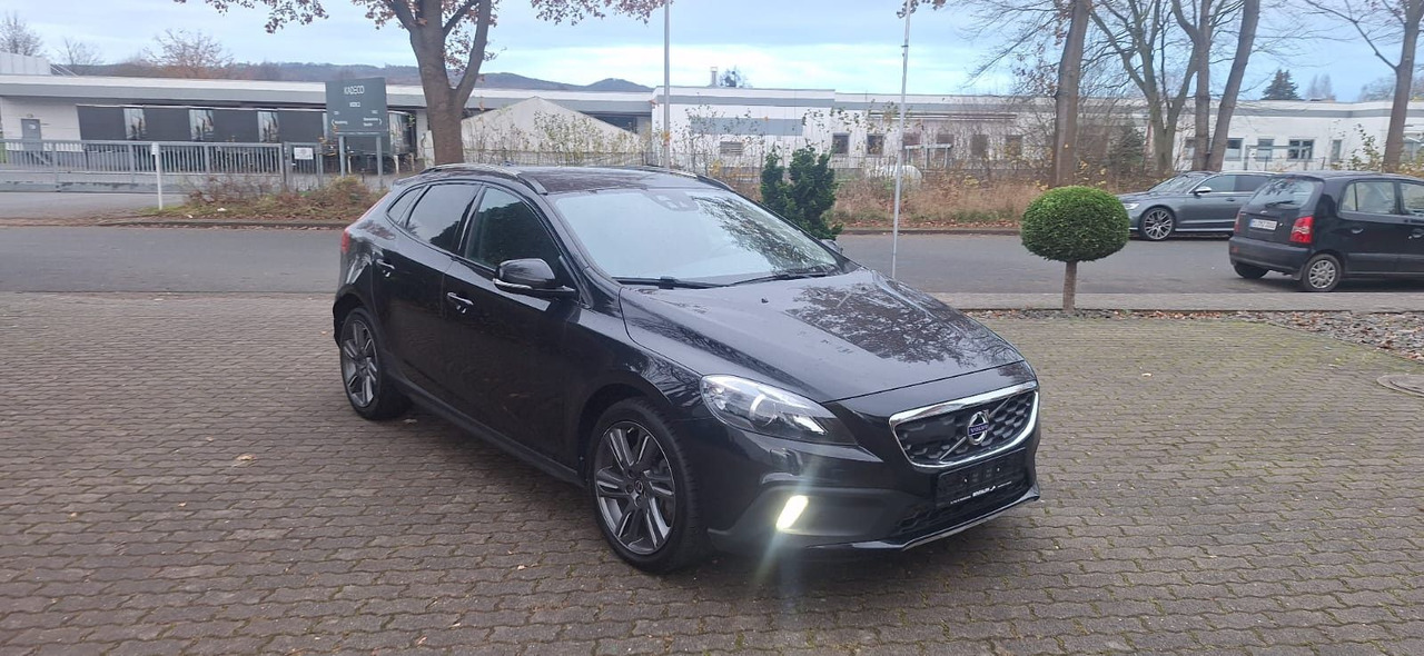 Volvo V40 Cross Country You! - Visureigis: foto 1 Volvo V40 Cross Country You! - Visureigis: foto 1