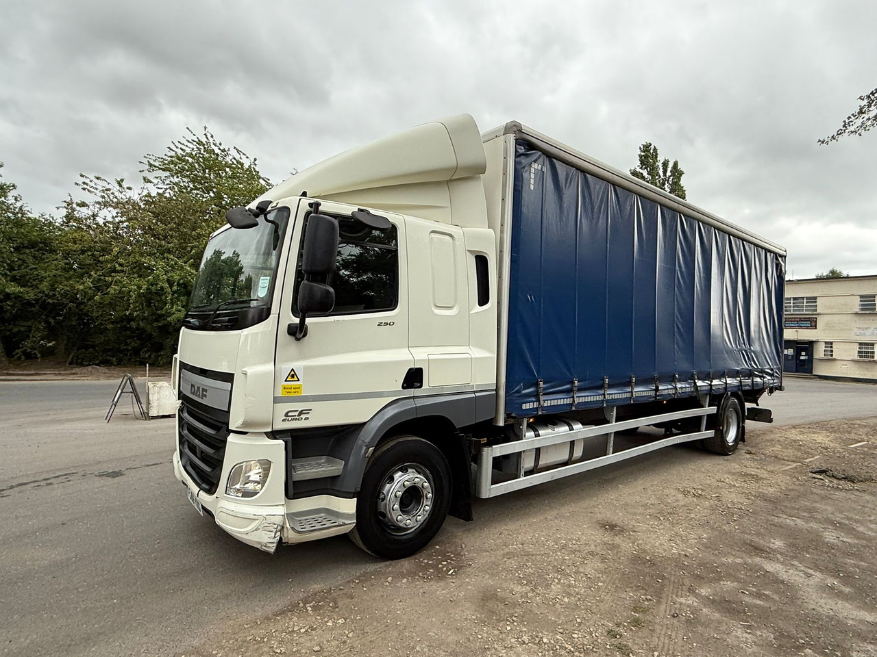 Tentinis sunkvežimis 2016 DAF CF 250 Curtainside Truck: foto 20