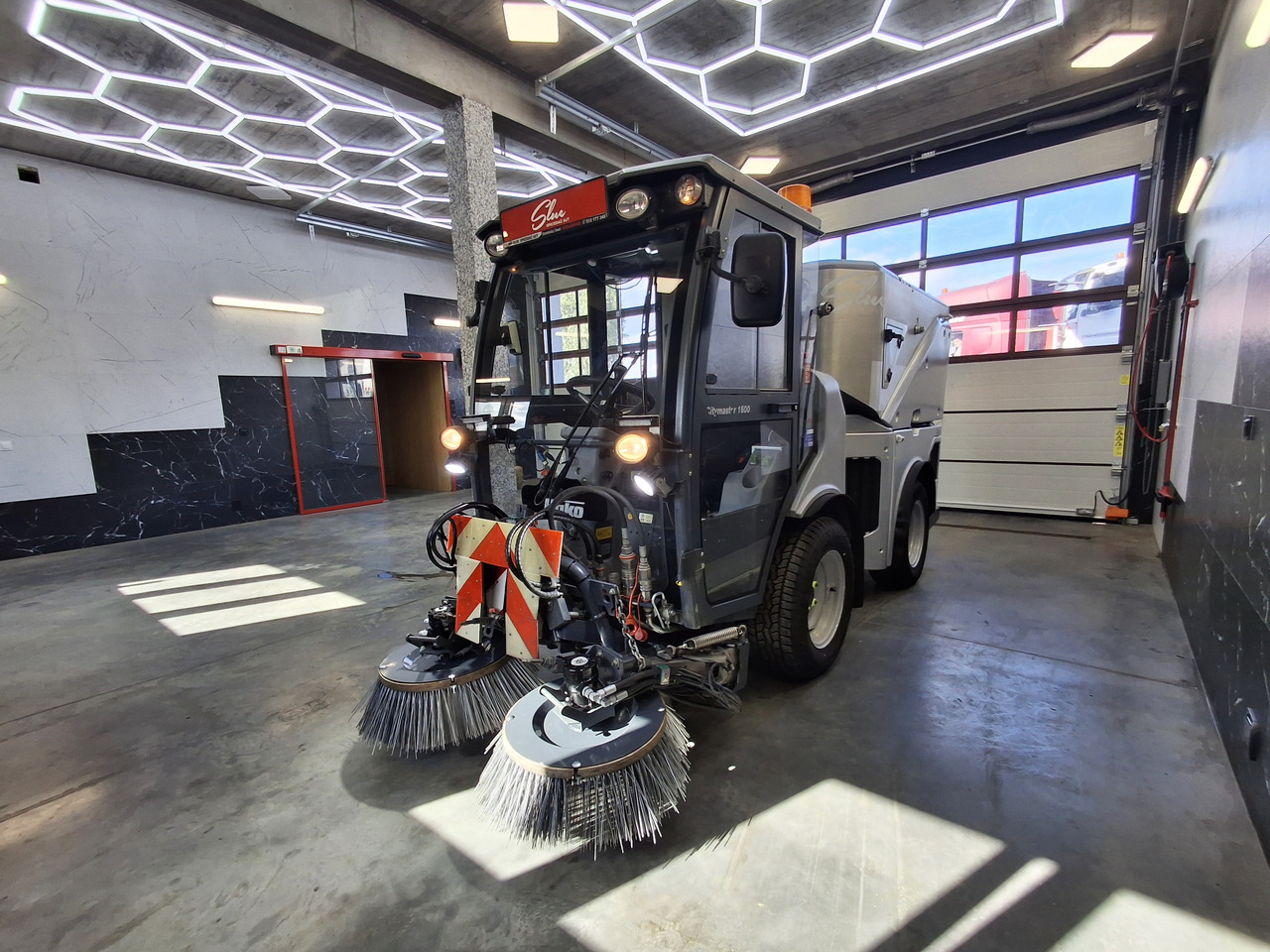 HAKO Citymaster 1600 Kehrmaschine Zamiatarka PM2.5 Euro 6 2019r - Gatvių šlavimo mašina: foto 5 HAKO Citymaster 1600 Kehrmaschine Zamiatarka PM2.5 Euro 6 2019r - Gatvių šlavimo mašina: foto 5