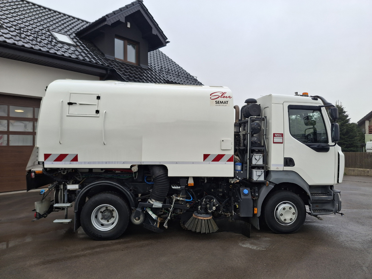 RENAULT D12 Zamiatarka Kehrmaschine SEMAT Zoeller Faun Karcher Euro 6 PM10 L/R 2017r - Gatvių šlavimo mašina: foto 5 RENAULT D12 Zamiatarka Kehrmaschine SEMAT Zoeller Faun Karcher Euro 6 PM10 L/R 2017r - Gatvių šlavimo mašina: foto 5