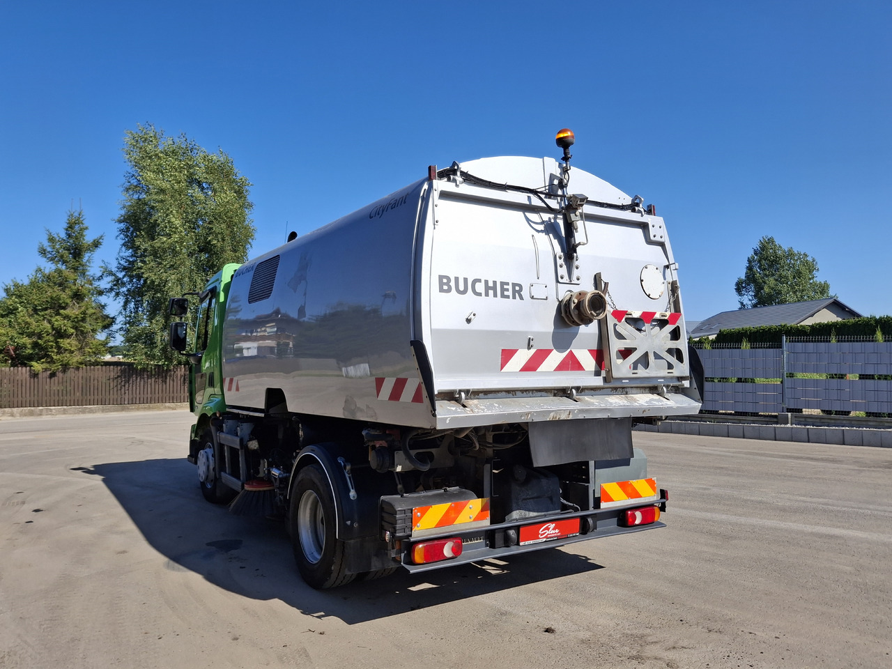 RENAULT Middlum 270 DXI Zamiatarka Kehrmaschine BUCHER Karcher L/R 2 Silniki 2 Motoren - Gatvių šlavimo mašina: foto 3 RENAULT Middlum 270 DXI Zamiatarka Kehrmaschine BUCHER Karcher L/R 2 Silniki 2 Motoren - Gatvių šlavimo mašina: foto 3