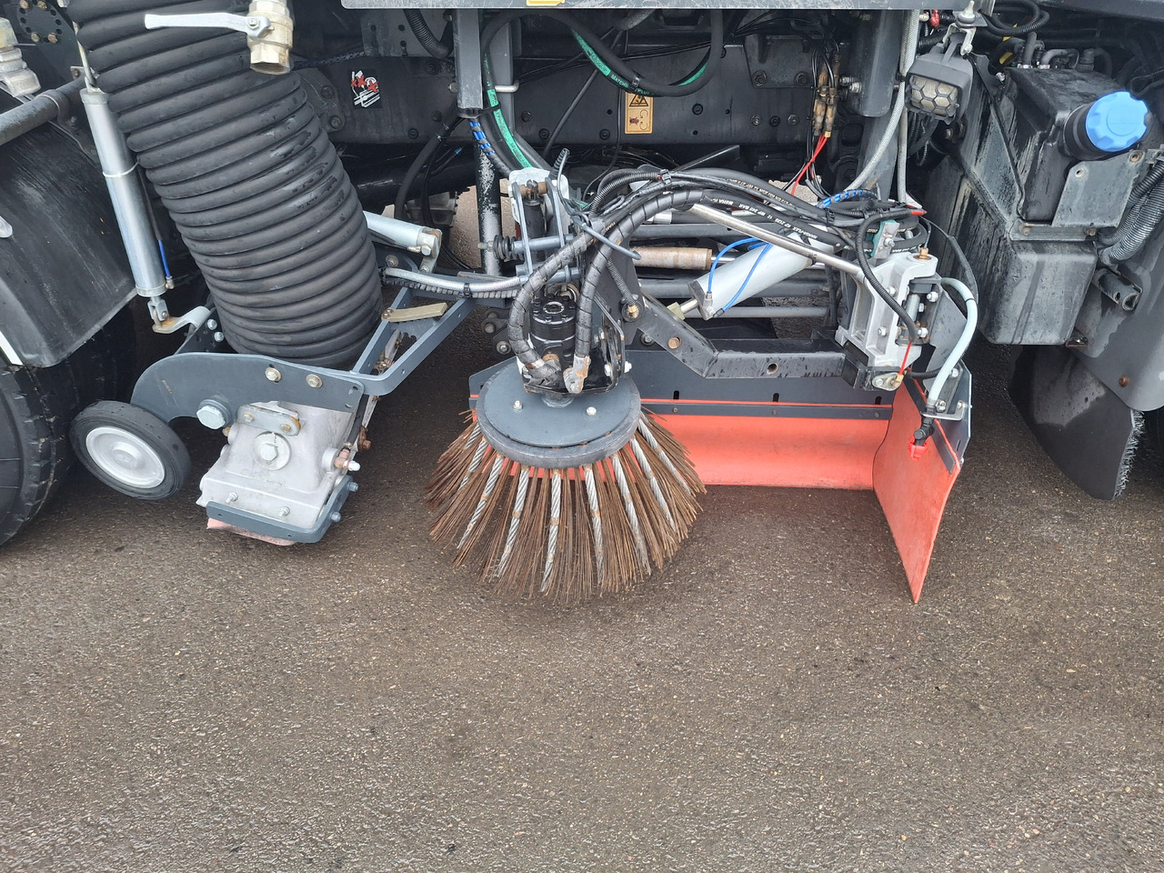 RENAULT Midlum 220 Zamiatarka Kehrmaschine Johnston 2 Motoren Szczotki L/R - Gatvių šlavimo mašina: foto 5 RENAULT Midlum 220 Zamiatarka Kehrmaschine Johnston 2 Motoren Szczotki L/R - Gatvių šlavimo mašina: foto 5