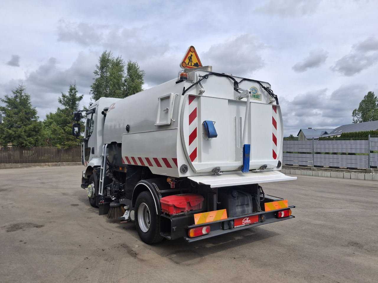 RENAULT Midlum 220 Zamiatarka Kehrmaschine Johnston L/R 2 Motoren 2 Silniki - Gatvių šlavimo mašina: foto 3 RENAULT Midlum 220 Zamiatarka Kehrmaschine Johnston L/R 2 Motoren 2 Silniki - Gatvių šlavimo mašina: foto 3