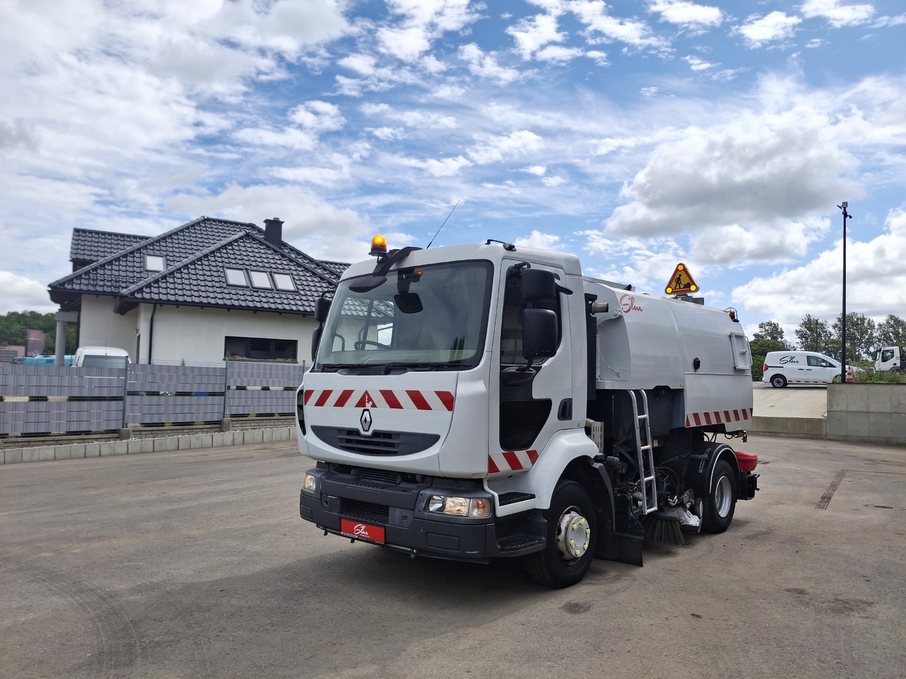RENAULT Midlum 220 Zamiatarka Kehrmaschine Johnston L/R 2 Motoren 2 Silniki - Gatvių šlavimo mašina: foto 2 RENAULT Midlum 220 Zamiatarka Kehrmaschine Johnston L/R 2 Motoren 2 Silniki - Gatvių šlavimo mašina: foto 2