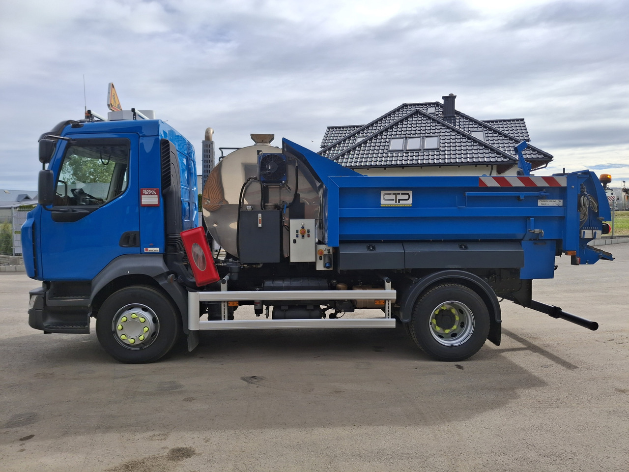 Renault D16 - Gudronatorius: foto 5 Renault D16 - Gudronatorius: foto 5