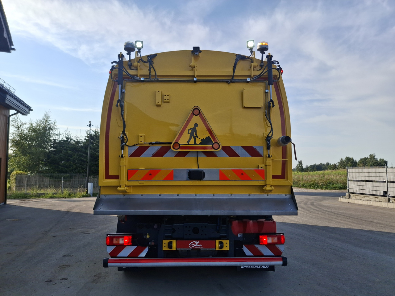 VOLVO FMX 420 Zamiatarka Kehrmaschine Euro 6 PM2.5 BROCK VS 7 TECH Karcher L/R 2145 Mth 2021r - Gatvių šlavimo mašina: foto 5 VOLVO FMX 420 Zamiatarka Kehrmaschine Euro 6 PM2.5 BROCK VS 7 TECH Karcher L/R 2145 Mth 2021r - Gatvių šlavimo mašina: foto 5