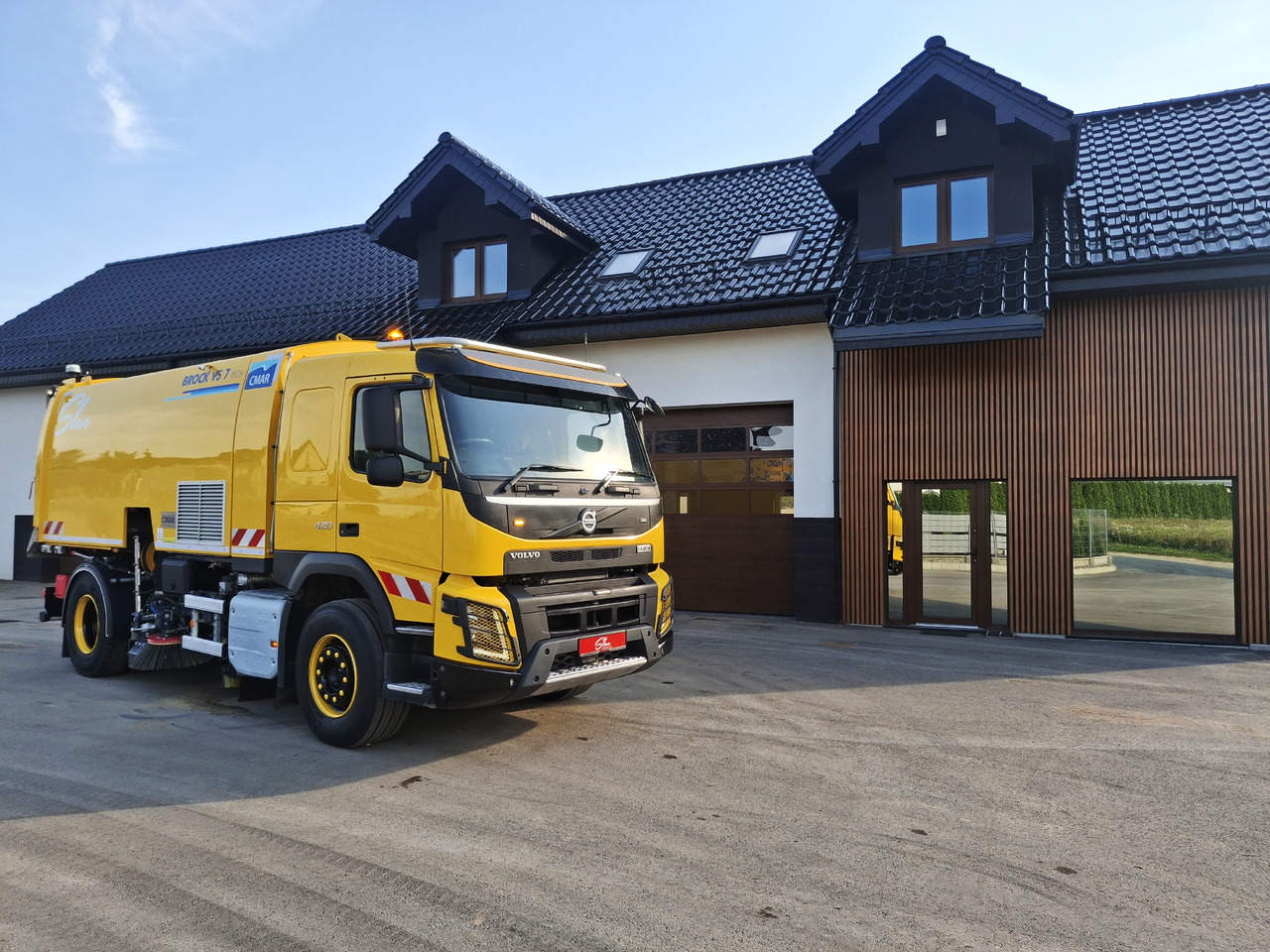 VOLVO FMX 420 Zamiatarka Kehrmaschine Euro 6 PM2.5 BROCK VS 7 TECH Karcher L/R 2145 Mth 2021r - Gatvių šlavimo mašina: foto 1 VOLVO FMX 420 Zamiatarka Kehrmaschine Euro 6 PM2.5 BROCK VS 7 TECH Karcher L/R 2145 Mth 2021r - Gatvių šlavimo mašina: foto 1