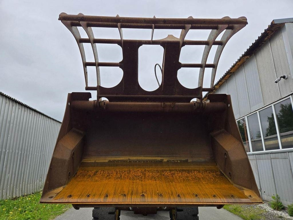 Komatsu WA200PZ-6 - Ratinis krautuvas: foto 4 Komatsu WA200PZ-6 - Ratinis krautuvas: foto 4